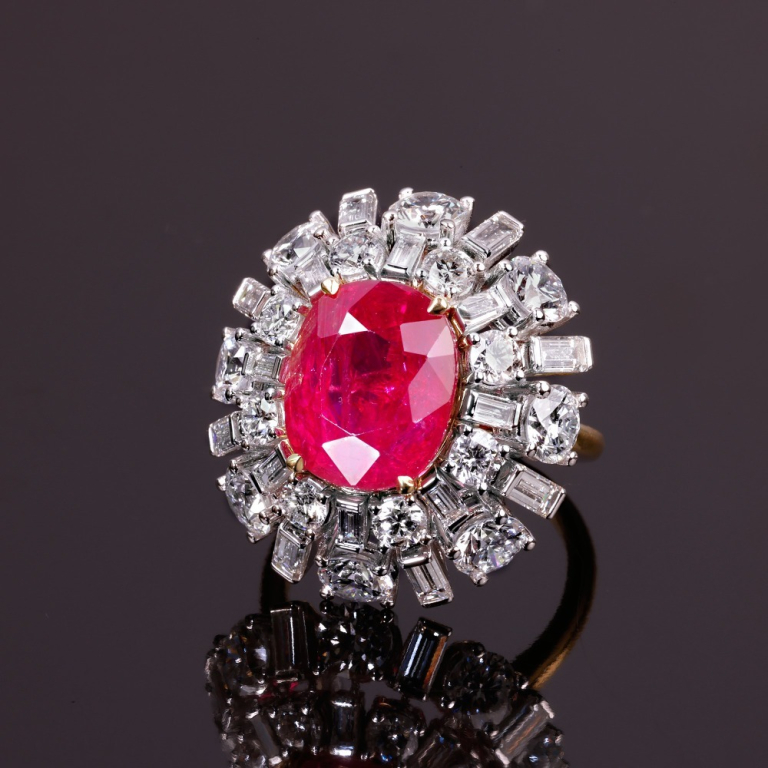 Gioia, Rating superior ruby and diamond ring