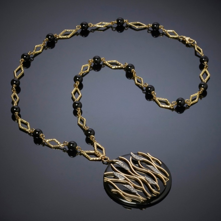 Fiamma, Hard stone and diamond necklace