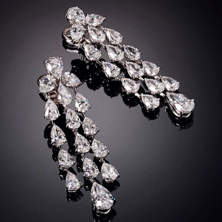 Cortina, Chandelier pear-cut diamond earrings