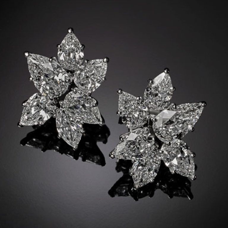 Fiocco di Neve, Extraordinary pear-cut diamond earrings