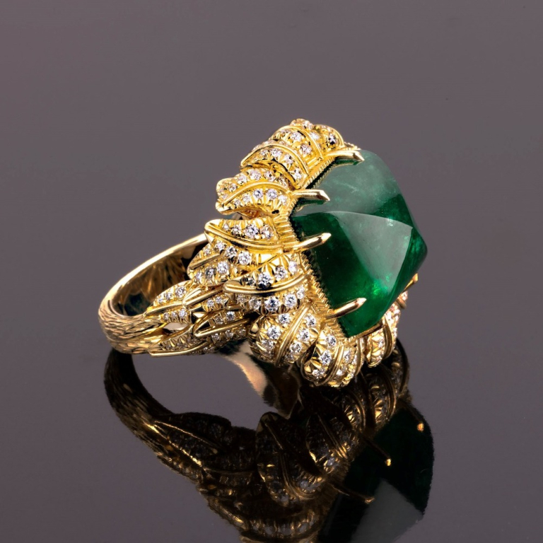 Tulipano, Coloured gem and diamond ring